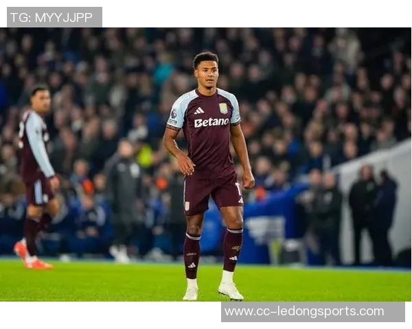 沃特金斯在酋长球场表现出色5次英超客战阿森纳打入4球成队史最佳射手