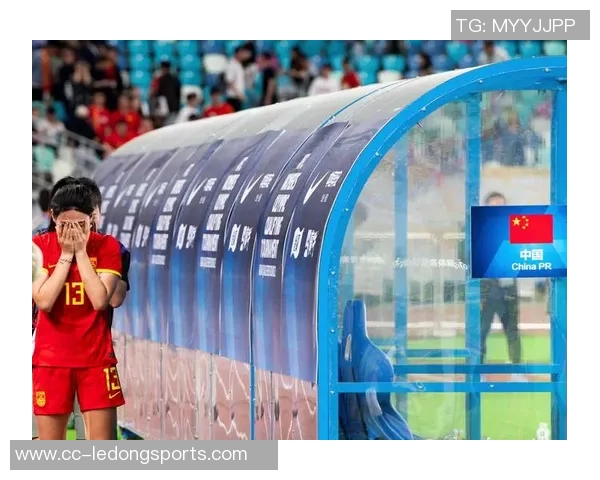 齐奥尔科夫斯基对被替换不满认为首个失球责任在自己 齐奥尔科夫斯基对被替换不满认为首个失球责任在自己