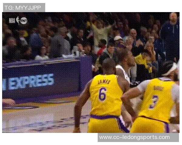 湖人火锅盛宴全场封盖12次最后时刻连封锡安展现防守威力 湖人火锅盛宴全场封盖12次最后时刻连封锡安展现防守威力